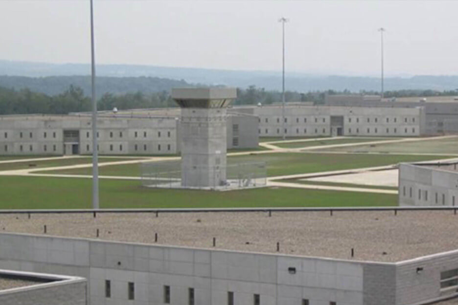 hazelton-prison-correctional-facility-936×624-10